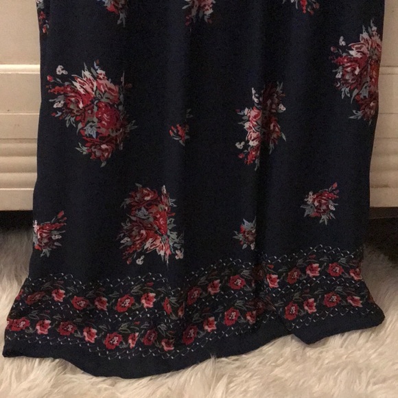 Size 4 medium dress - Picture 2 of 3